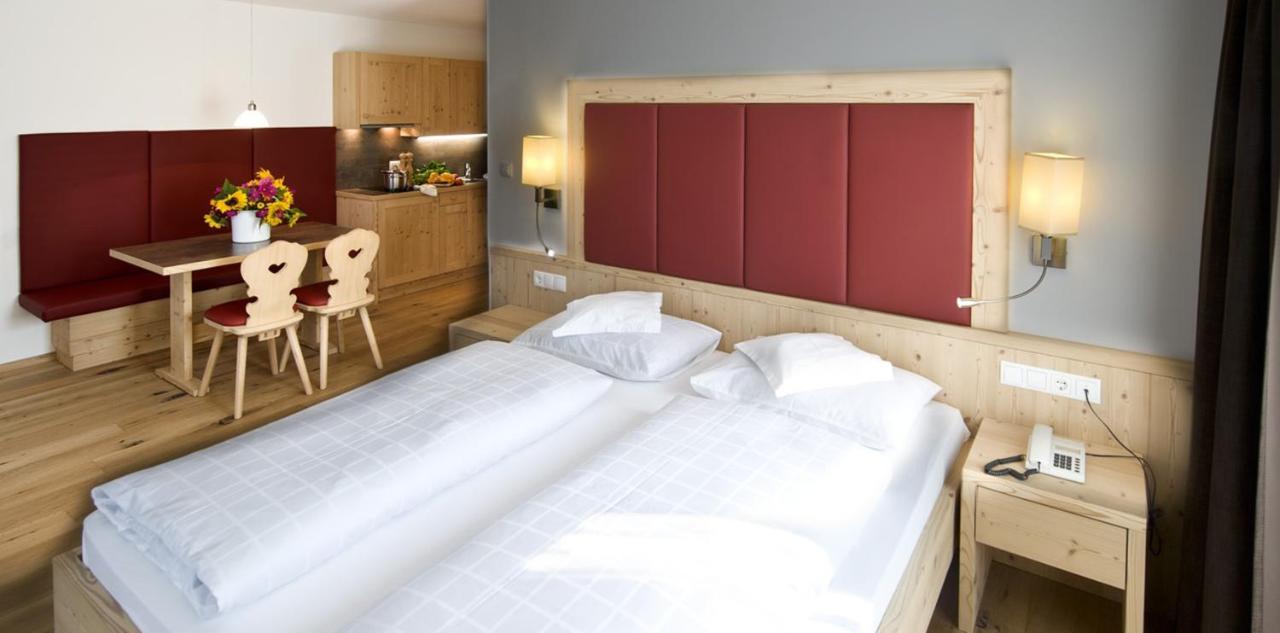 קאסטלרוטו Martina Breakfast Lodge מראה חיצוני תמונה